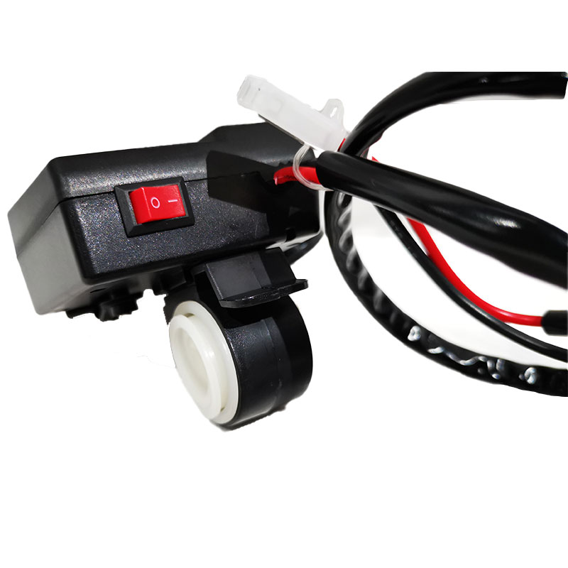 Toma USB y 12V - Imagen 4